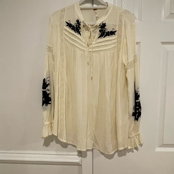 Free People Tusalossa Embroidered Top Peasant Boho Cottagecore Coachella - Picture 4 of 7